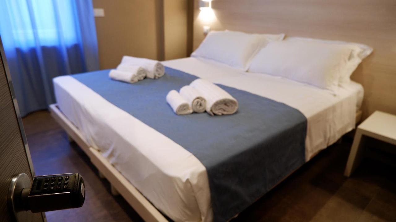 Pianomare Riviera Apartments And Rooms Imperia Εξωτερικό φωτογραφία