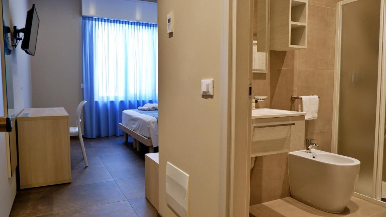 Pianomare Riviera Apartments And Rooms Imperia Εξωτερικό φωτογραφία
