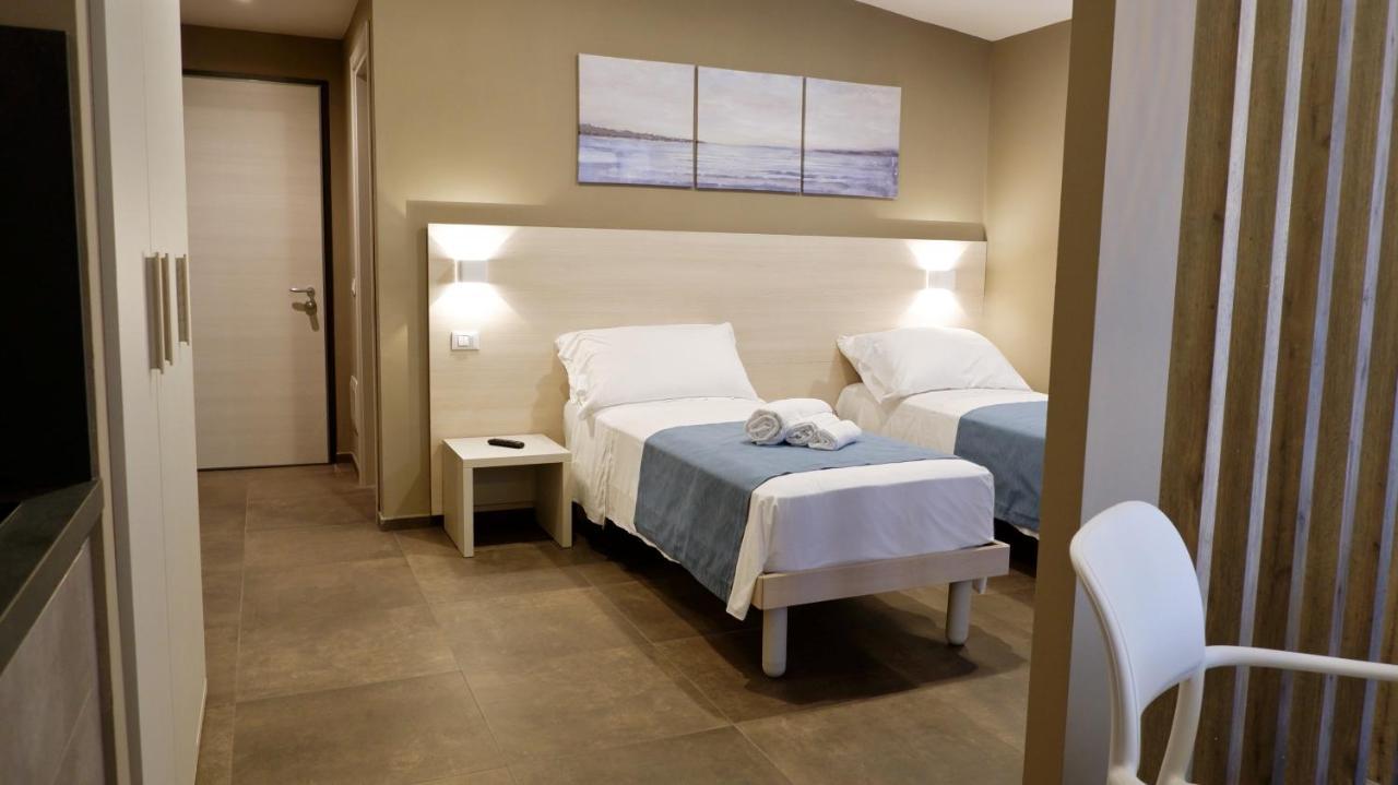 Pianomare Riviera Apartments And Rooms Imperia Εξωτερικό φωτογραφία