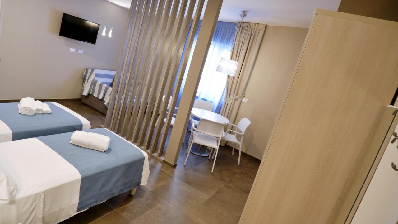 Pianomare Riviera Apartments And Rooms Imperia Εξωτερικό φωτογραφία